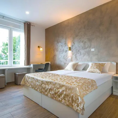 Luxury 2 Apartment Split